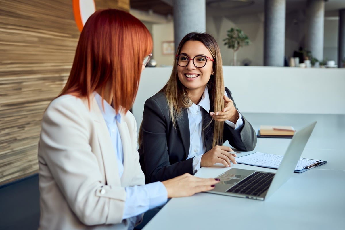 bank-executives-discussing-FI-growth-strategies