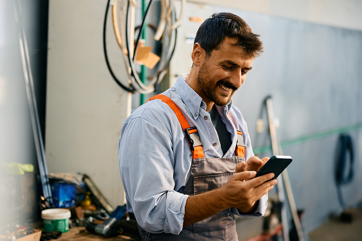 small-business-accepting-digital-payment