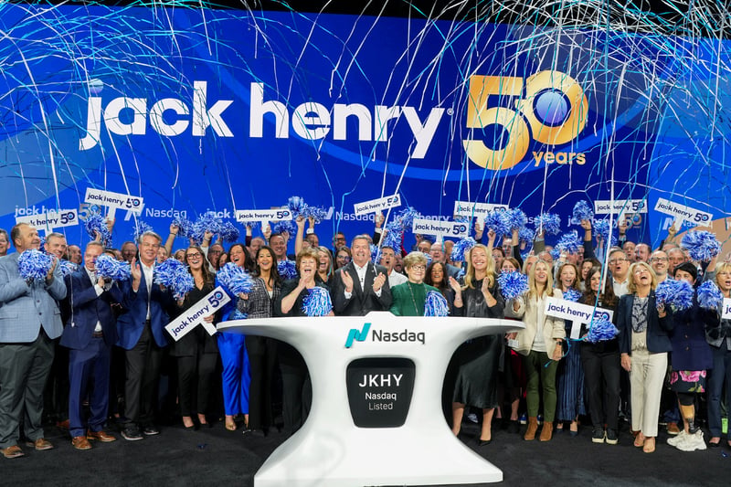 jh-jkhy-50years-bell
