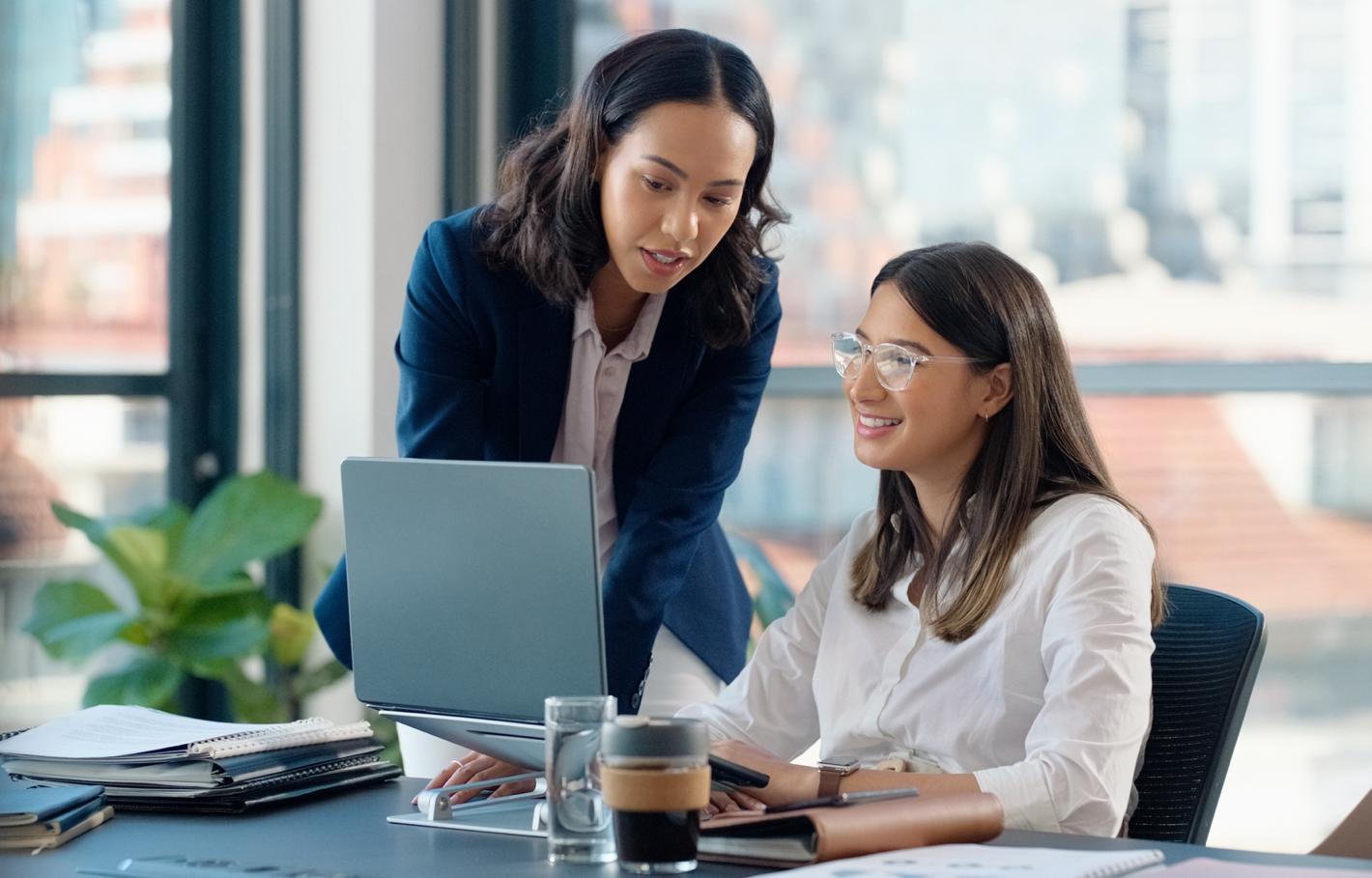 JH-CommercialBanking-NewTreasuryManagementSales-FY25-RDPImage-Article-ChoosingTheRightTreasuryManagementSystem-1420x900